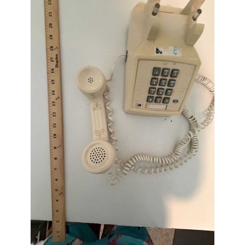 vtg Cortelco ITT 2500 Series Beige push button desk phone